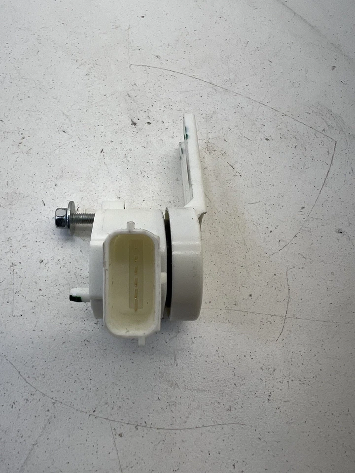 Interruptor de luz de freno de pedal Buick Envision 2019 sensor OEM. Foto 3 de 4