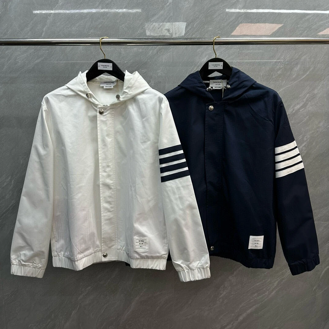 Giacca cappotto Thom Browne nuovo classico quattro barre con cappuccio cerniera casual comodo