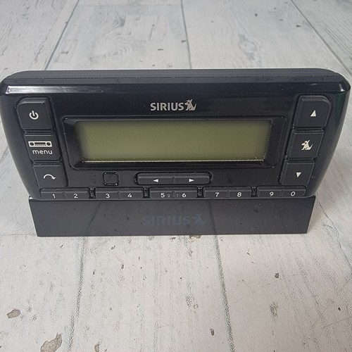 Sirius XM Radio Stratus 7 Model SV72C Radio and Universal HOME Kit READ - Afbeelding 2 van 3