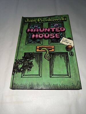 Haunted House Jan Pieńkowski Haunted House: Pienkowski, Jan: 9781844288748: Amazon.com: Books