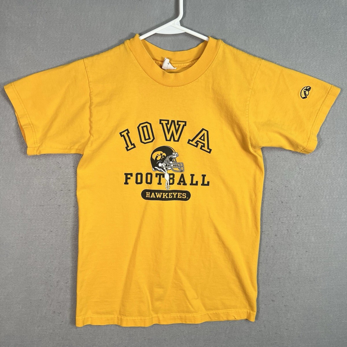 70's 80's IOWA HAWKEYES シングル フットボール Tシャツ Vintage 80s Iowa Hawkeyes Football T Shirt Adult Small