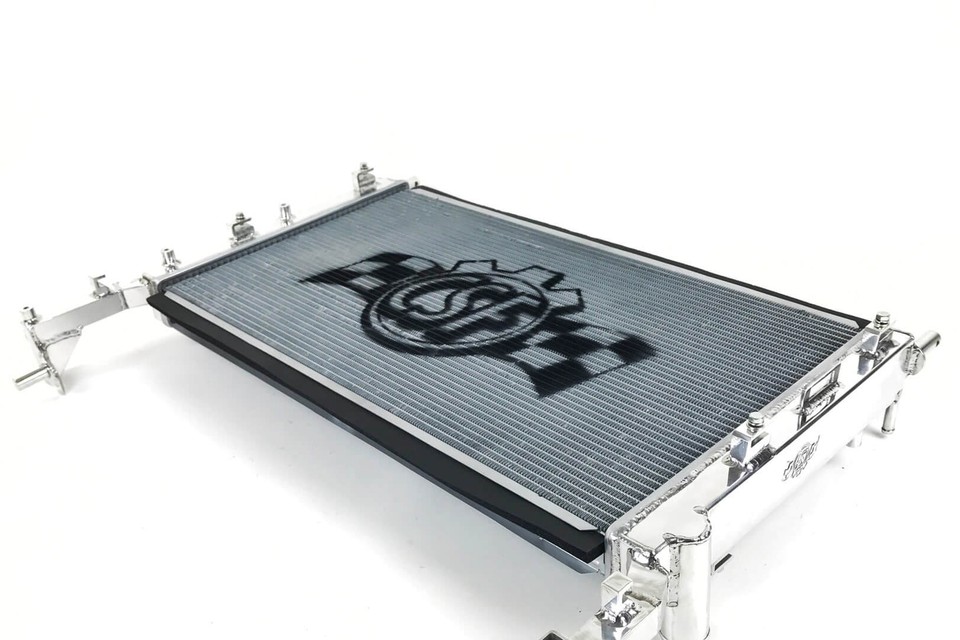 CSF Radiator | FORD Mustang V6/V8 2005-2013 main image 0