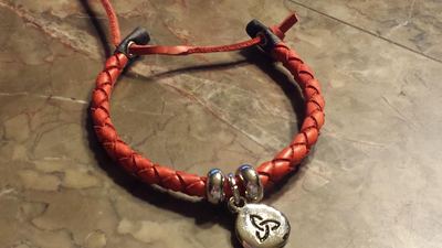 Irish Pewter Red Trinity Leather Rounded Woven Adustable Bracelet