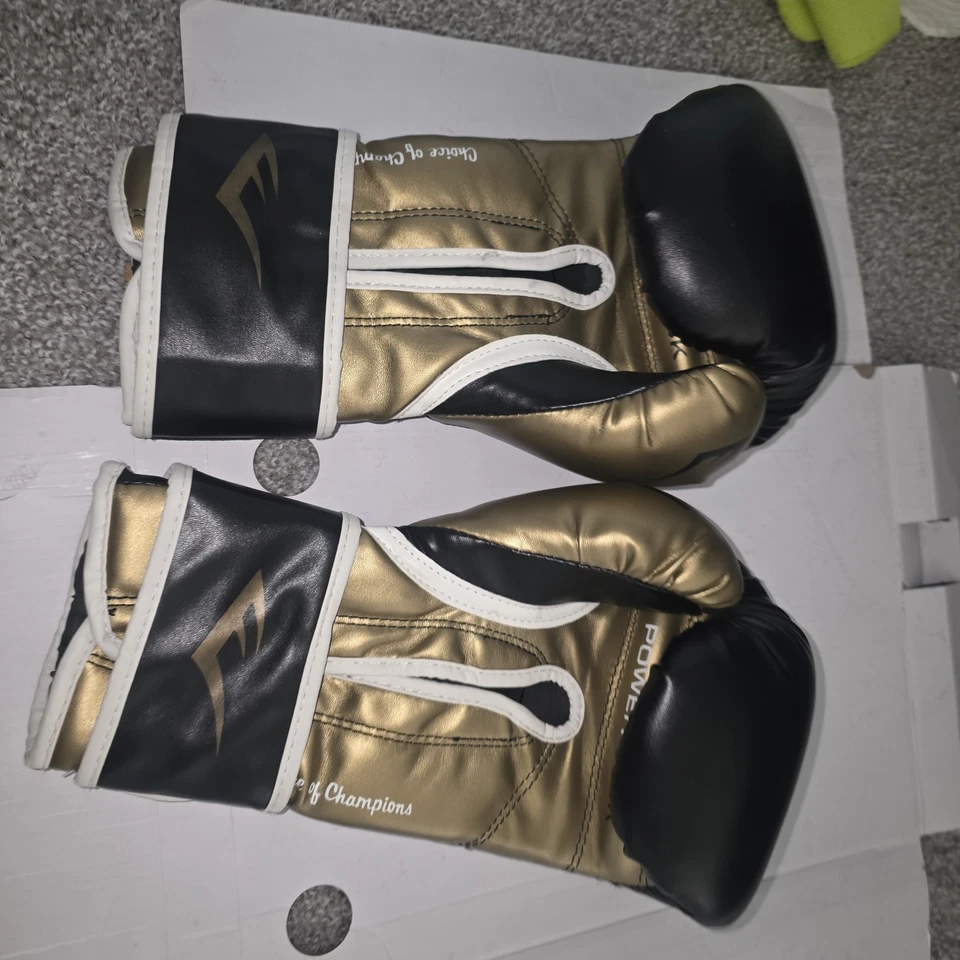 Guantes de boxeo de entrenamiento Everlast Powerlock 16 oz negros/dorados Foto 4 de 4
