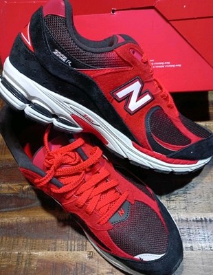 Mens New Balance True Red White Black Retro 2002R Suede Run U2002RZA New Sz 9.5