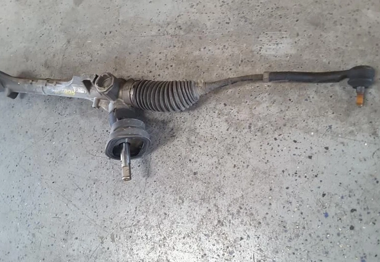 Рулевая рейка и шестерня 2007-2012 Nissan Sentra - Изображение 2 из 3