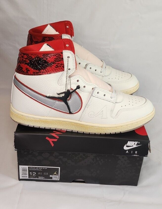 Awake NY x Jordan Air Ship PE SP | Mens 12 | University Red Awake NY x Jordan Air Ship PE SP | Mens 12 | University Red