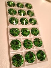 18pcs. 18mm Fancy Lt. Green Round Rivoli Glass Rhinestones In Sew On Settings
