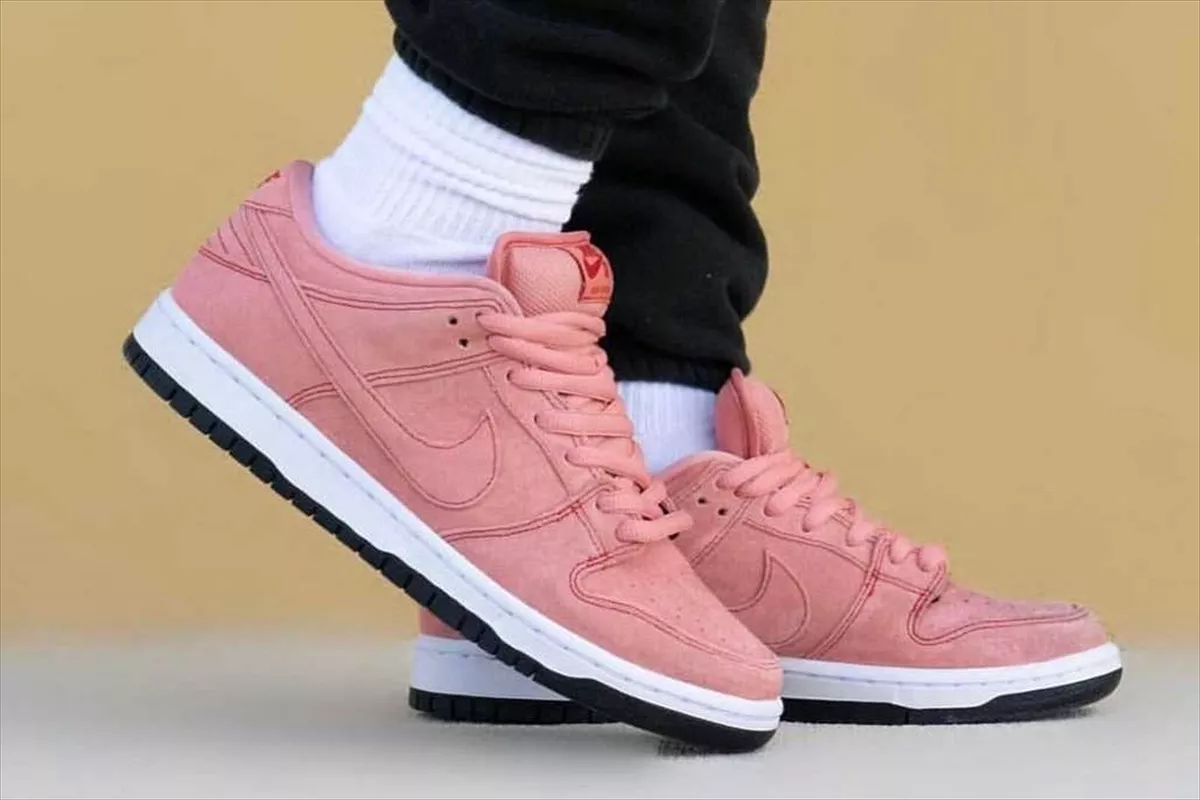 cmNike SB Dunk Low Pink Pig