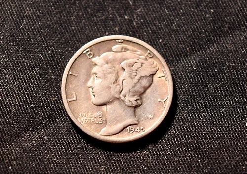 1945-D US Silver Mercury Dime - XF  **Free Shipping**