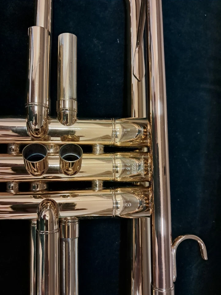 Yamaha YTR‑2335 Bb Student Trumpet – Gold Lacquer  FREE DELIVERY - Image 4 of 4