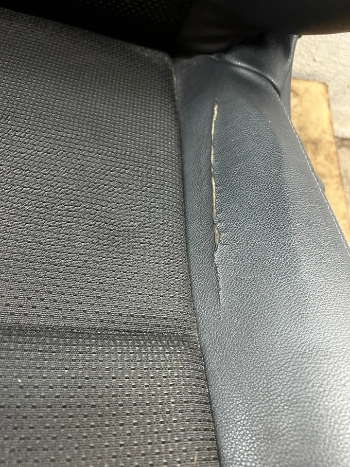 Renault Megane 3 Coupe 3 Türer Sitz vorn Links Fahrersitz Teilleder✅ - Bild 4 von 4