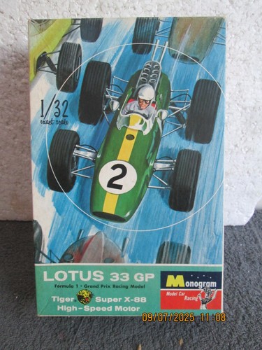 1/32 VINTAGE SLOT CAR MONOGRAM LOTUS 33 GP BUILT see des.