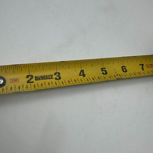 DeWalt 25' Locking Tape Measure with Clip DWHT33373 - Picture 9 of 12