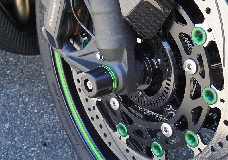 NINJA ZX-4R ZX-25R SNIPER Front Axle Slider Green SP0131GR