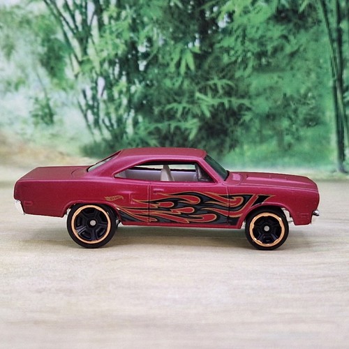 Hot Wheels '70 Plymouth Road Runner Diecast Model 1/64 (67) Excellent Condition - Picture 3 of 6