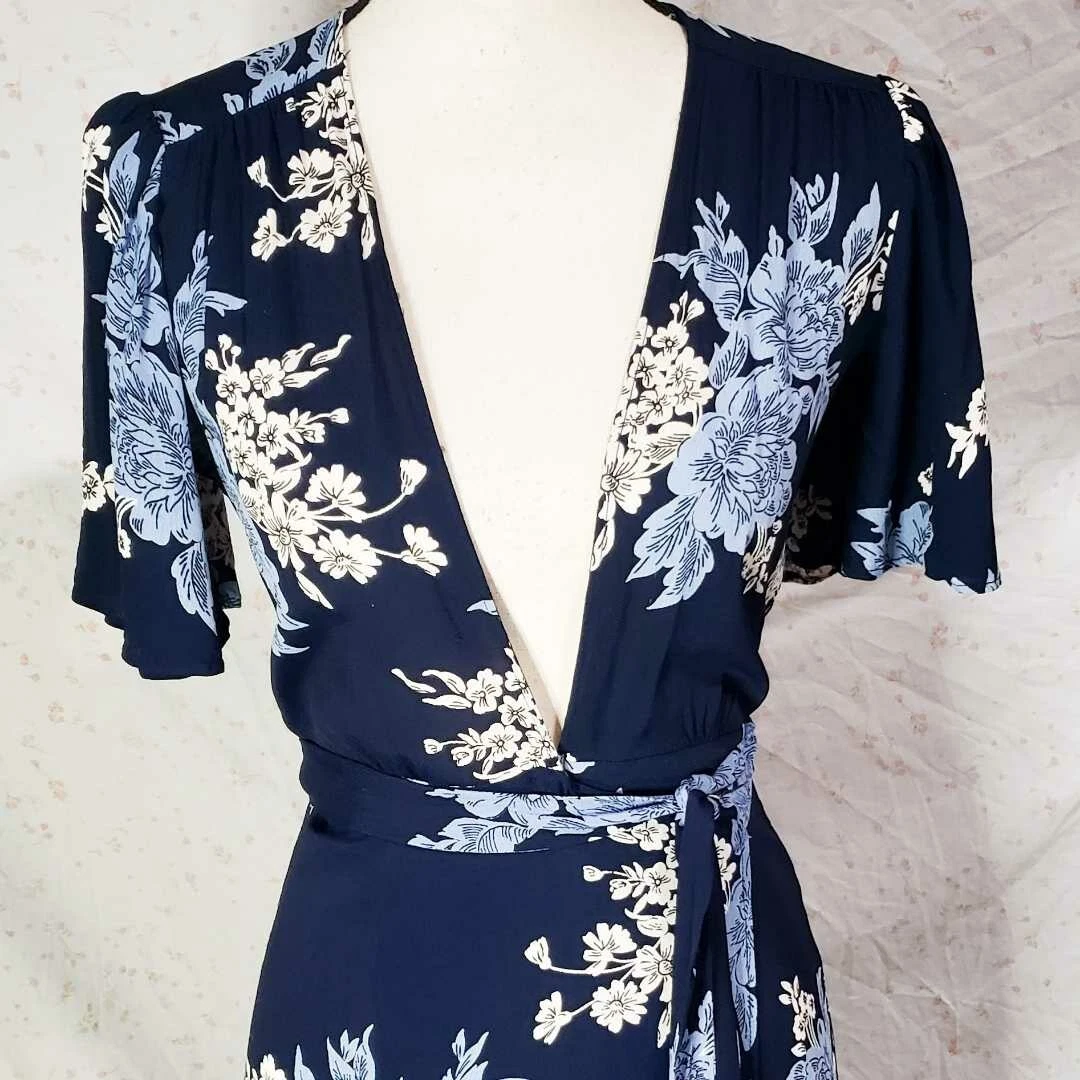 Privacy Please Maxi Wrap Dress Small Long Floral Navy Blue