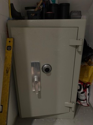 Tresor / Safe / Sicherheitsschrank