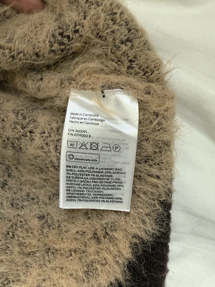 Suéter difuso estampado de leopardo H&M imitación animal piel Foto 4 de 4