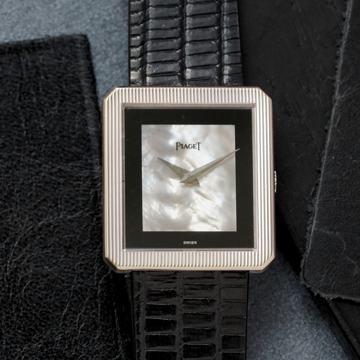 Piaget Protocole Onyx Mother of Pearl 18k White Gold 25mm Manual 