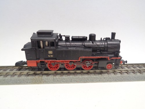 MÄRKLIN MINICLUB Dampflok BR74 701 mit 5-Pol-Motor (25599) | Condition: Gebraucht