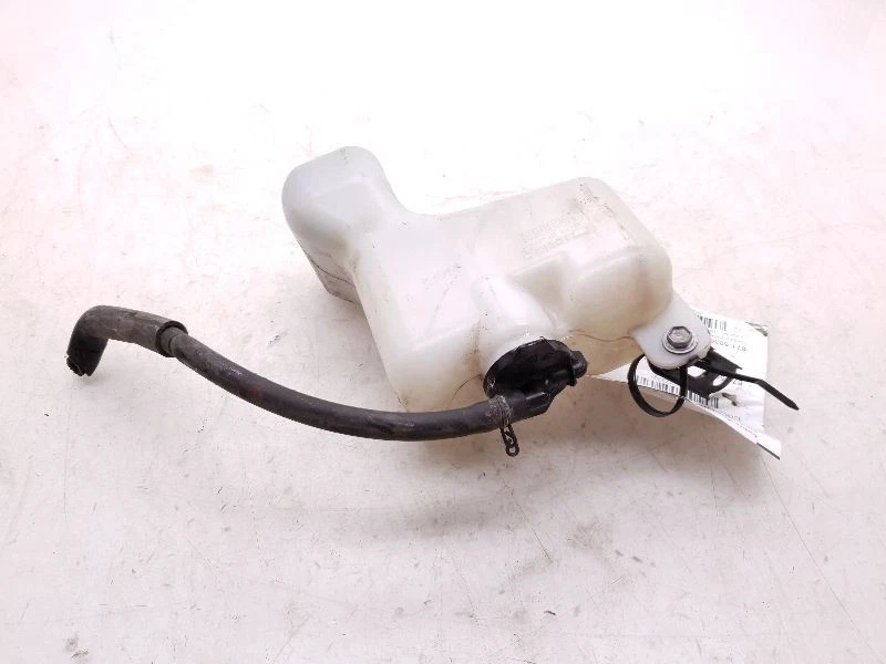 MONTAJE DEPÓSITO REFRIGERANTE RADIADOR TOYOTA RAV4 96-00  Foto 3 de 4