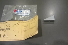 Piper PA24/PA30 P/N 21104-001 RH Main Gear Switch Actuator Plate