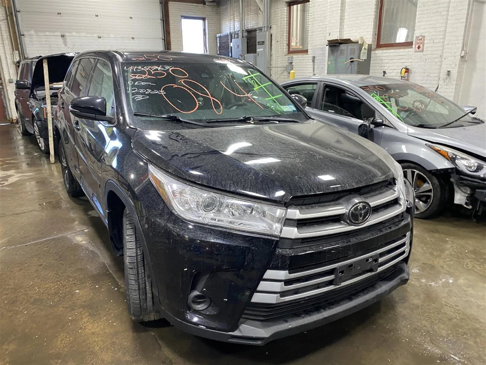 Used Front Right Lower Lower Control Arm Front fits: 2017 Toyota Highlander Fron Foto 3 de 4