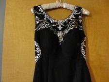 NWOT Black Sequined Sleeveless Prom Dress Size 4