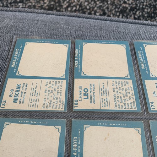 VINTAGE FOOTBALL CARDS LOT OF 6 CARDS - Picture 9 of 12