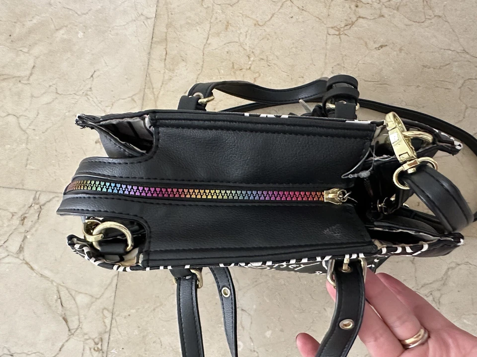 Mini Bandolera Betsey Johnson Cremallera Arco Iris Foto 3 de 4