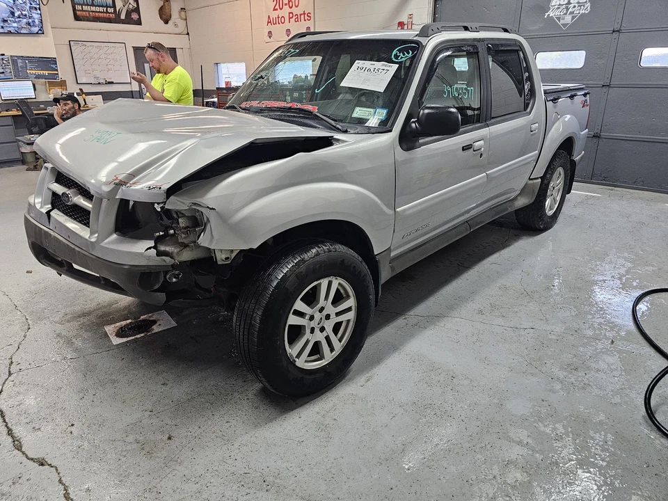 Used Front Right Door Window Regulator Front fits: 2001 Ford Explorer electric w - Image 2 of 4