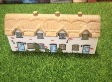 Wade Whimsey-on-Why  Village Building - Briar Row -  #23, Set 3 - 1982