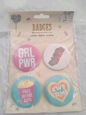 Sweet Heart 4 Pack Sisters Before Misters Girls Badges Large