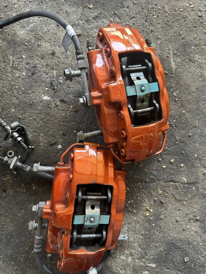 Pinzas de freno traseras Chevrolet Camaro SS 2010-2015 Brembo - OEM  Foto 4 de 4