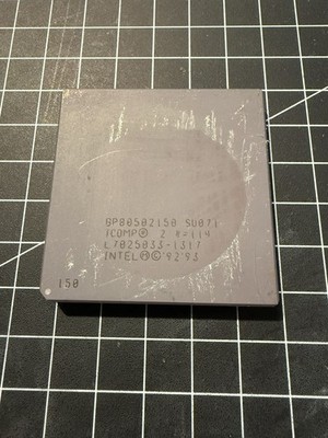 Intel Pentium SU071 150 MHz Sockel 7 PC Retro CPU Prozessor Doom Quake Keramik