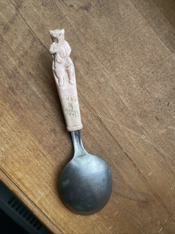 Puss In Boots 儿童勺子复古 - 粉色塑料握把不锈钢勺子 4 英寸长 — 第 4/4 张图片