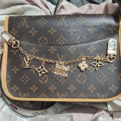 Louise Vuitton Gold Chain Bag Charm LV Letter & Flower Charms Detachable Women