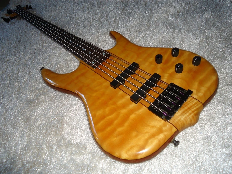 Bajo vintage 1995 Ken Smith modelo artista (top of the line) Burner V Japón Foto 2 de 4