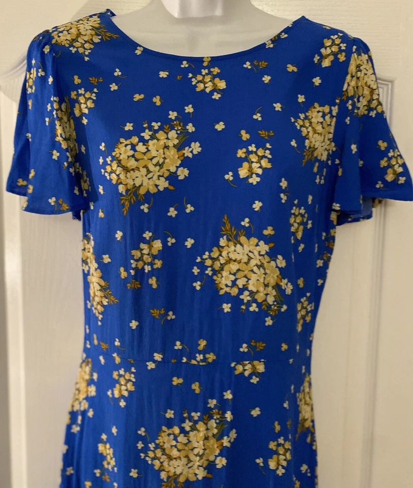 Vestido justo B. Darlin azul floral manga curta para Páscoa -Júnior tamanho 13/14 - Imagem 2 de 4