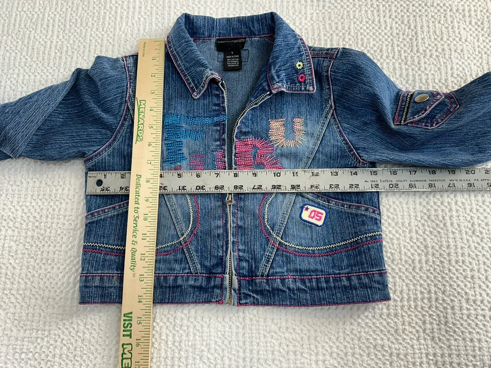 Chaqueta Vaquera Azul Niñas Colección FUBU Talla 6 Anillo en Bolsillo Brazo Falta Botón Foto 3 de 4
