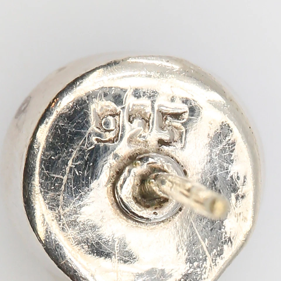 Pendientes de poste de perlas moradas de plata de ley 925 hechos a mano con detalles de cristal Foto 4 de 4