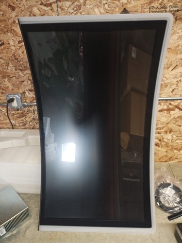 TOVIS L43EALGHEV 43" Curved Monitor. 