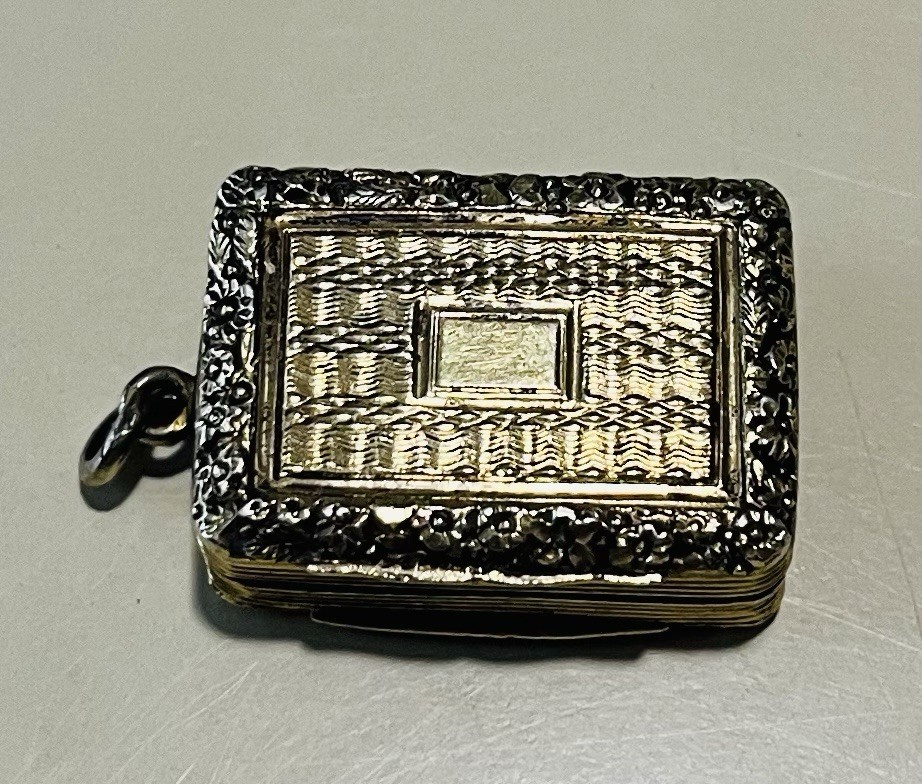 Georgian Sterling Silver Vinaigrette Birmingham 1823 Maker TS Pierced Gilt Grill