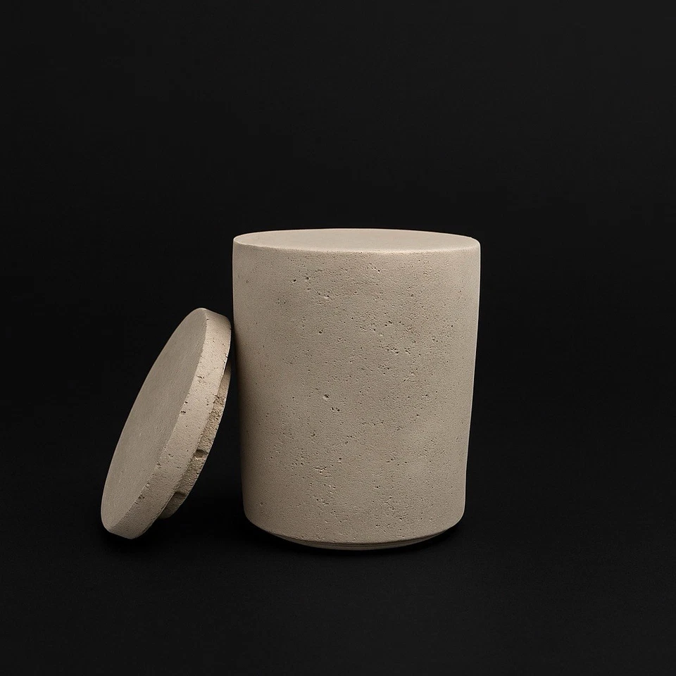 Contenedor de hormigón cincelado artesanal    Foto 2 de 3