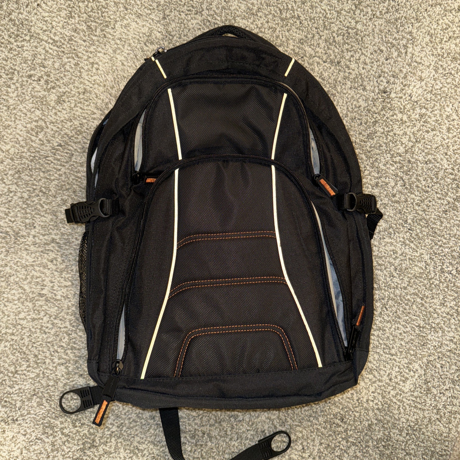 Amazon Basics Travel 17&rdquo; Laptop Computer Backpack