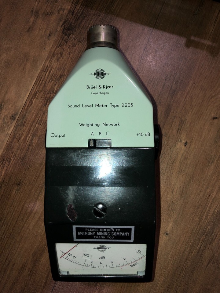 Bruel & Kjaer sound level meter TYPE 2225 FOR SPARES
