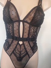 KNICKERBOX PLANET SIZE 10 B-C UNDERWIRED UNPADDED
