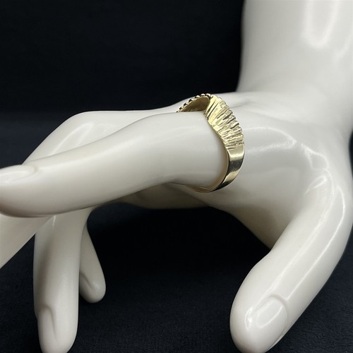 Large Modern Abstract Brilliant Twisted Ribbon 14K Yellow Gold Ring Size 10 - Picture 5 of 6