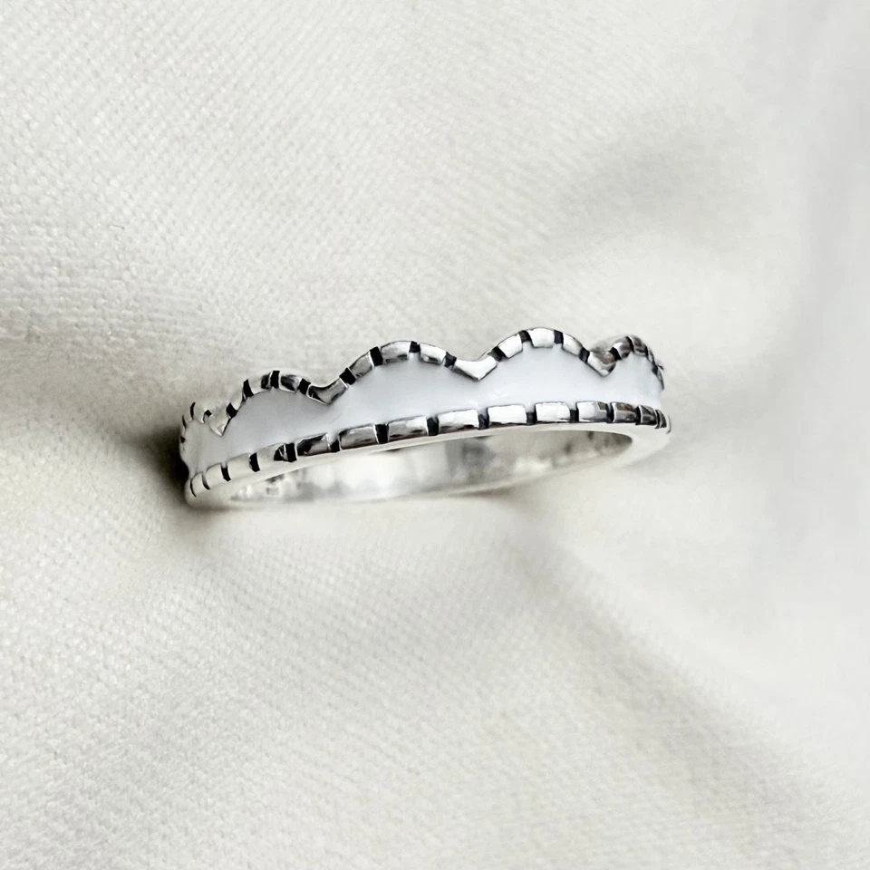 James Avery White Enamel and Sterling Silver Scalloped Stacker Ring Size 6.0 - Image 2 of 4